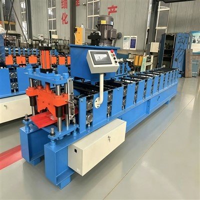 Máy lợp mái kim loại